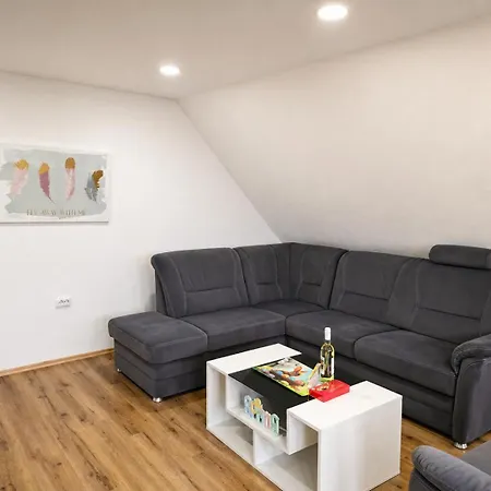 Weratalsee Mit 5 Schlafzimmer * Frieda