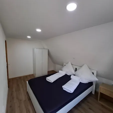 Lägenhet Weratalsee Mit 5 Schlafzimmer Frieda